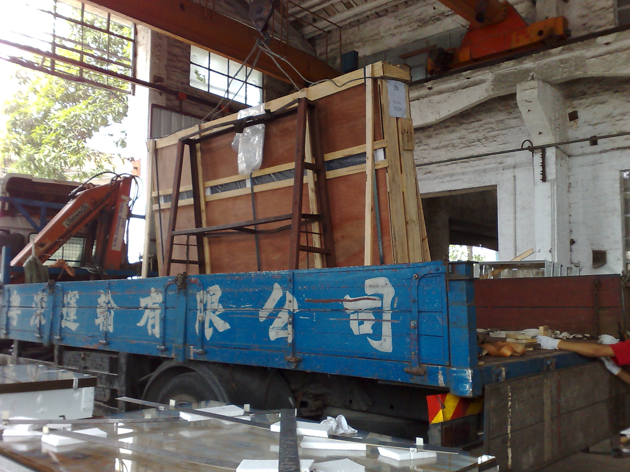 Professional Hanling of Glass 2 - Incline during Land Transportation -
